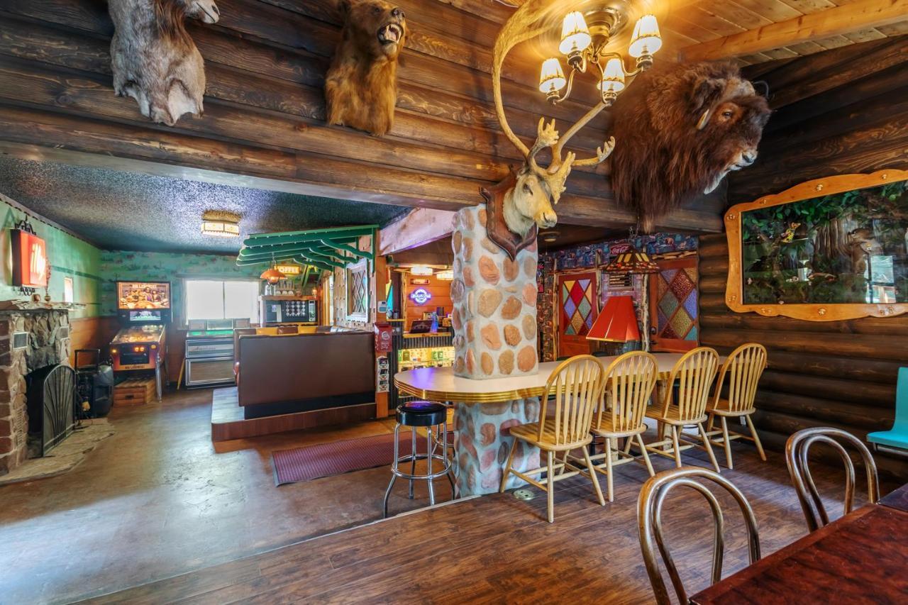 Hicksville Pines Chalets & Motel Idyllwild Exterior photo